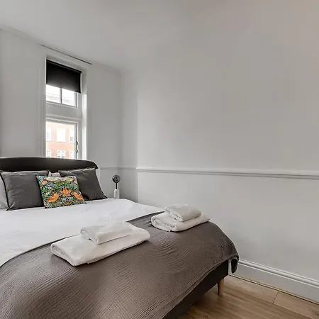 Lovely Kensington Apartments London Exterior photo