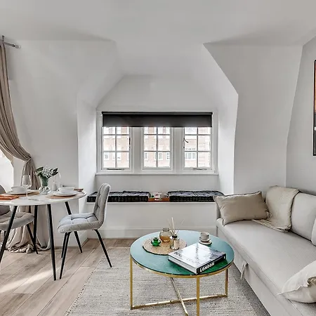 Lovely Kensington Apartments London Room photo